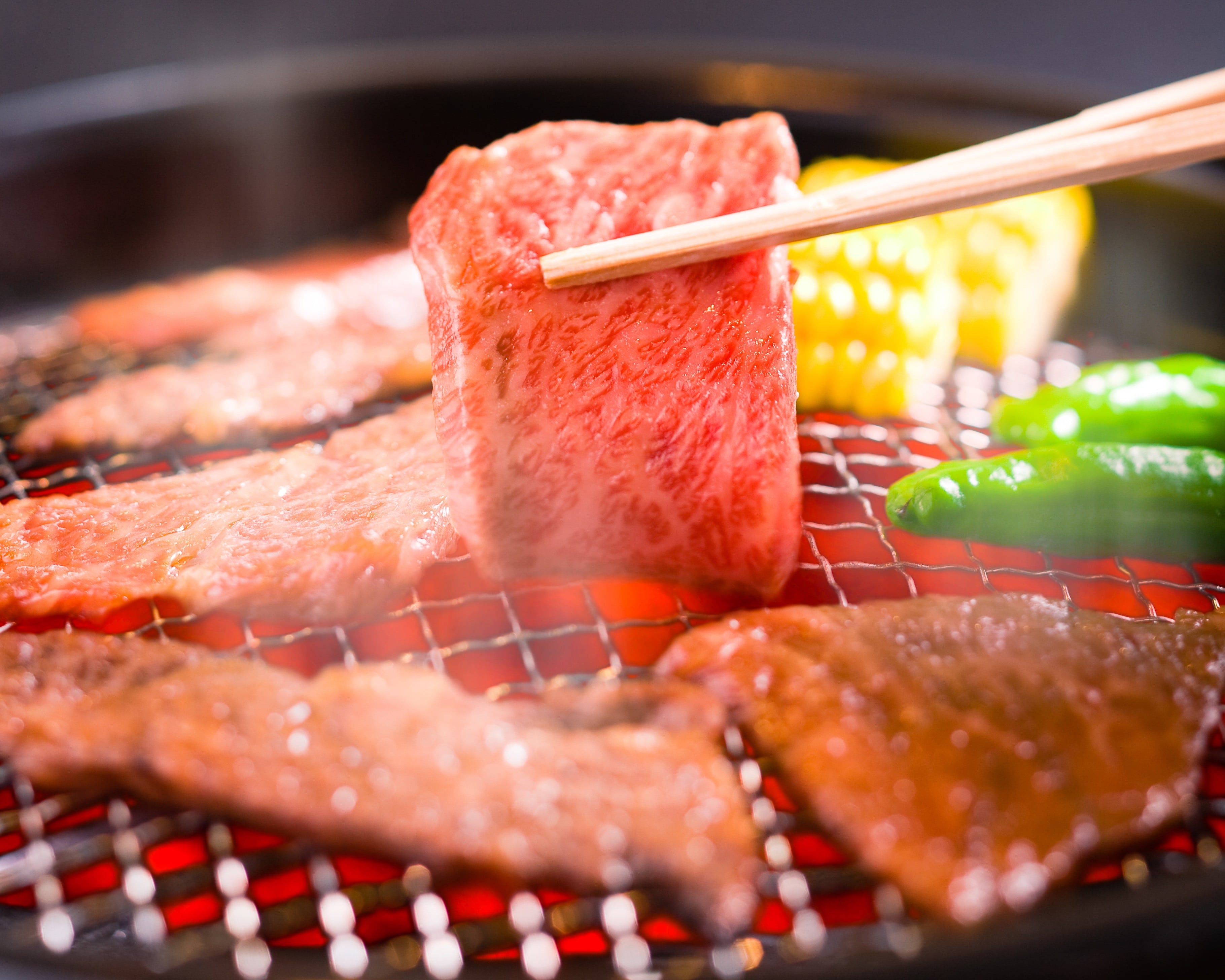 【お歳暮】能登牛 牛肩ロース 焼肉カット 300g (和牛セレブ) 冬の味コレ!