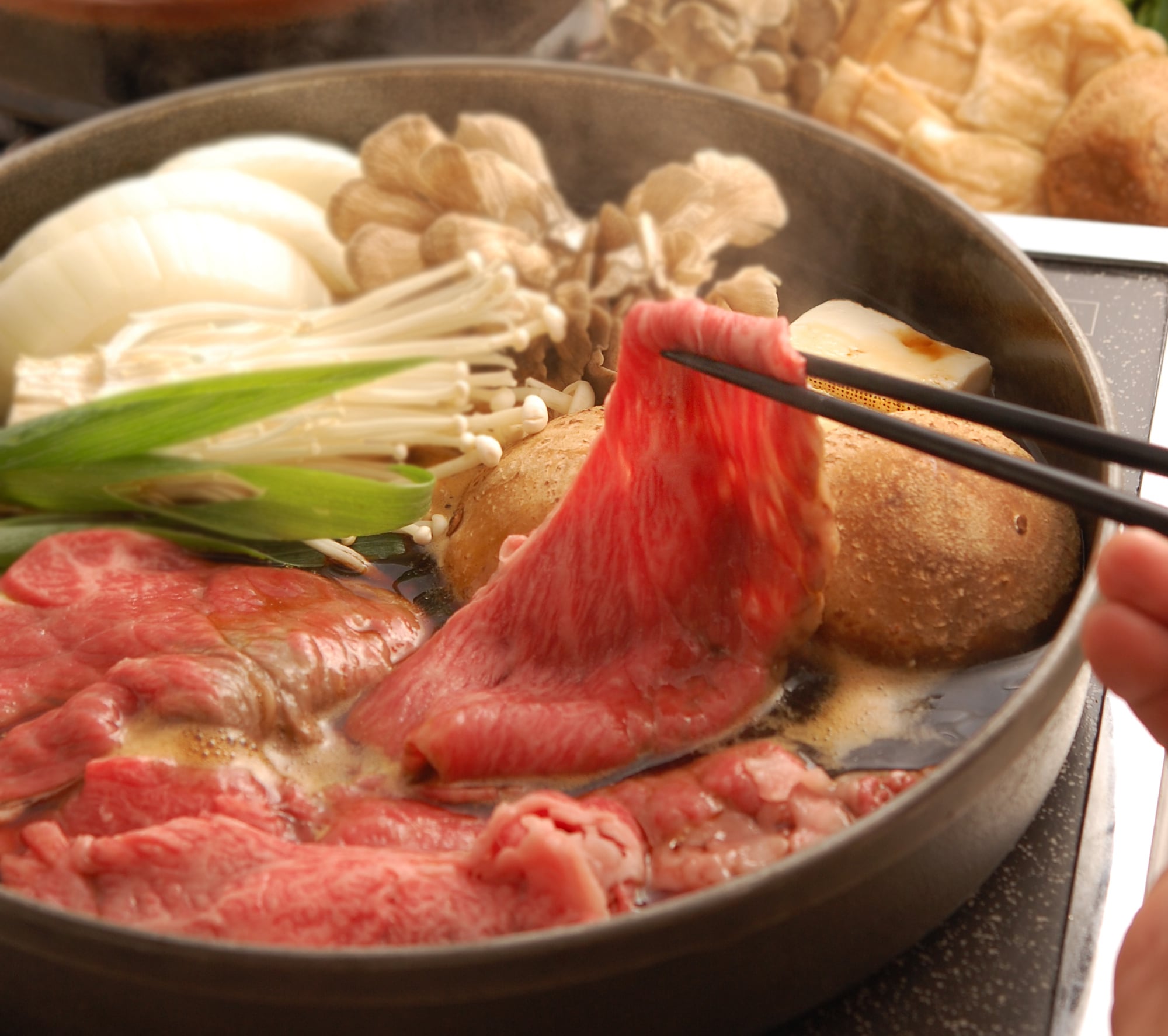 【お歳暮】 近江牛すきやき用 (松喜屋) 冬の味コレ!