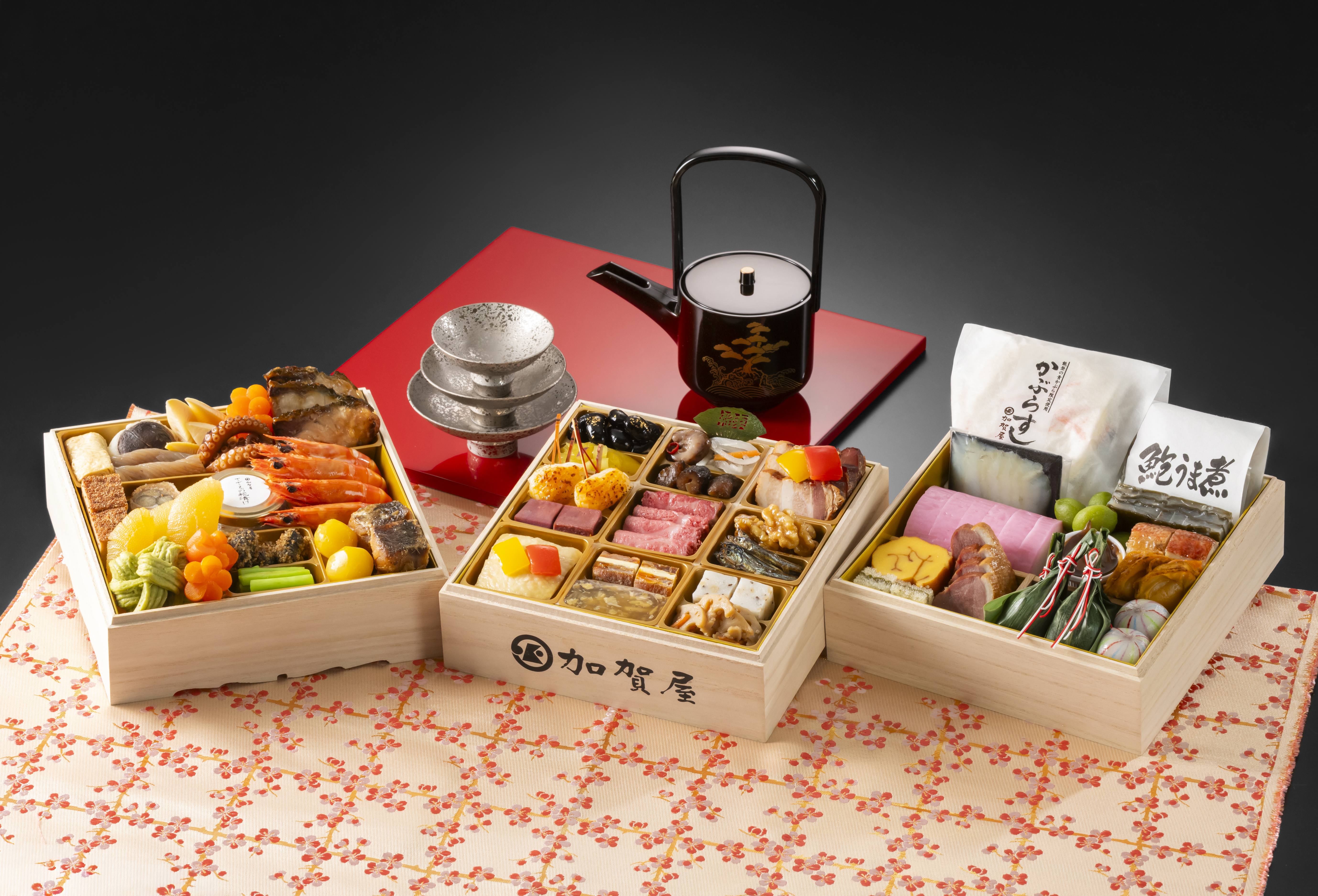 【おせち】能登 和倉温泉 加賀屋 加賀屋おせち 和風三段重 「きらめき」(送料込)