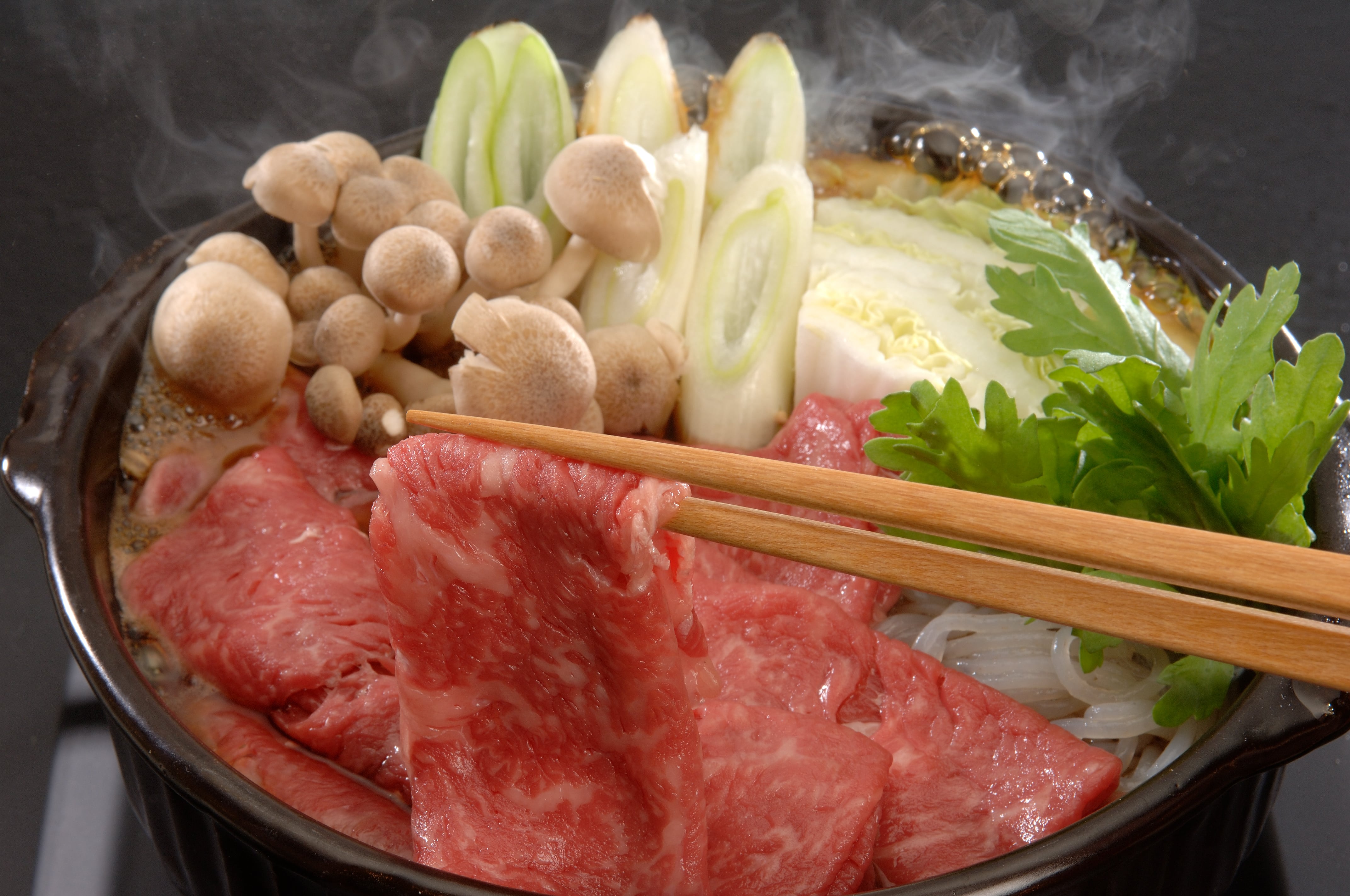 【お歳暮】 「松阪肉・丸賢」 A5ランク松阪牛 焼肉&すき焼き用 各500gセット(木箱入) (送料込)