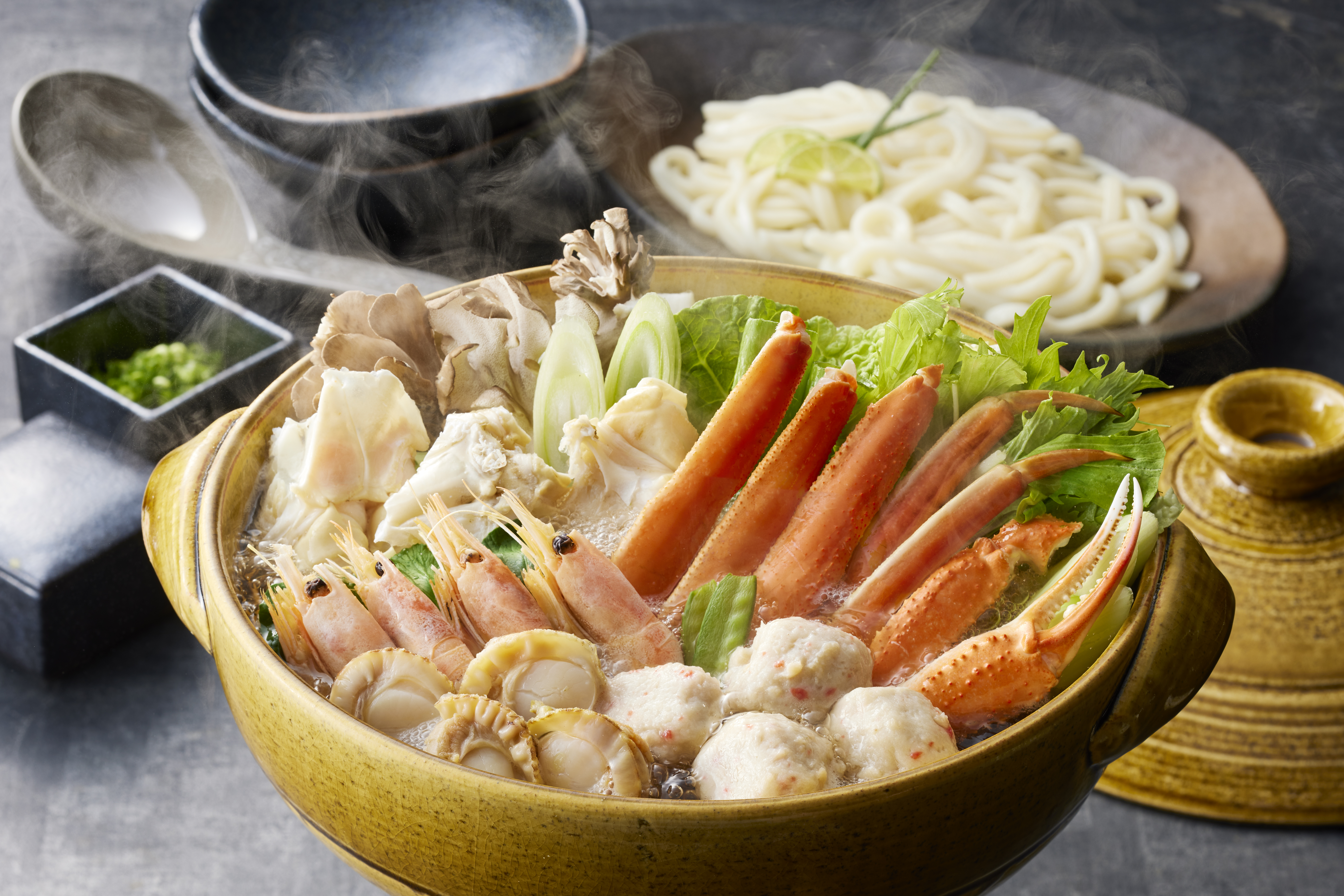 【お歳暮】 本ずわいがに使用 海鮮かに鍋セット (送料込)