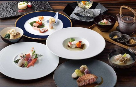 【クリスマス2025】日本料理 簾 クリスマス会席「六花」 【乾杯シャンパン付】