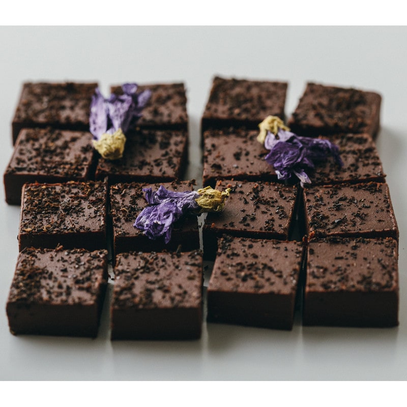 ［CocoChouChou（ココシュシュ）］ヴィーガン生チョコレート （アールグレイ）　2/1（日）より順次お届け