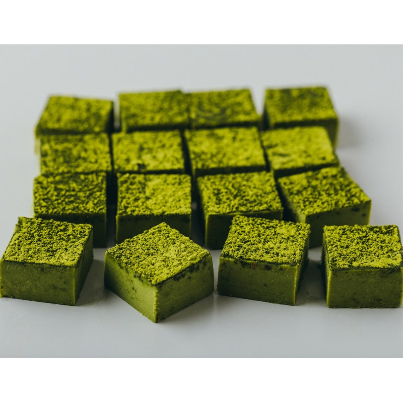 ［CocoChouChou（ココシュシュ）］ヴィーガン生チョコレート （抹茶）