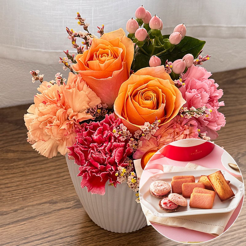 【母の日】［リンクフローリスト］オレンジピンクアレンジ＆［アンテノール］苺のクリームサンド アソート（M）【送料込み】＜お届け日：5/6（水）～10（日）＞