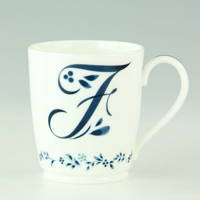 ［ノリタケ］アルファベットマグ F