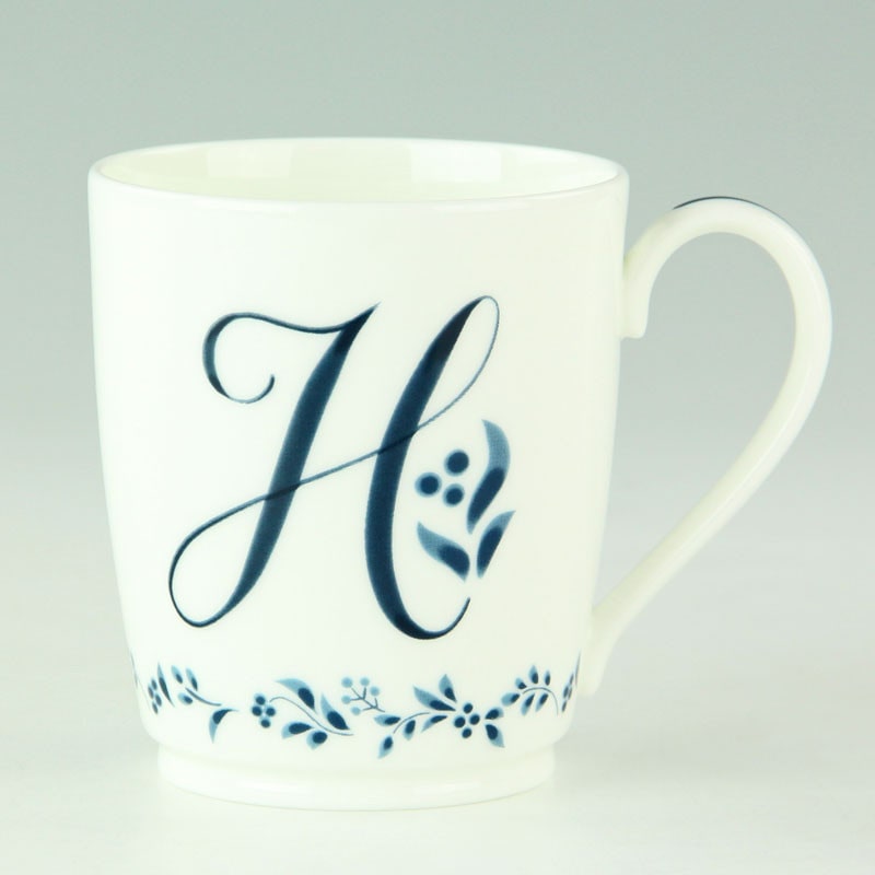 ［ノリタケ］アルファベットマグ H