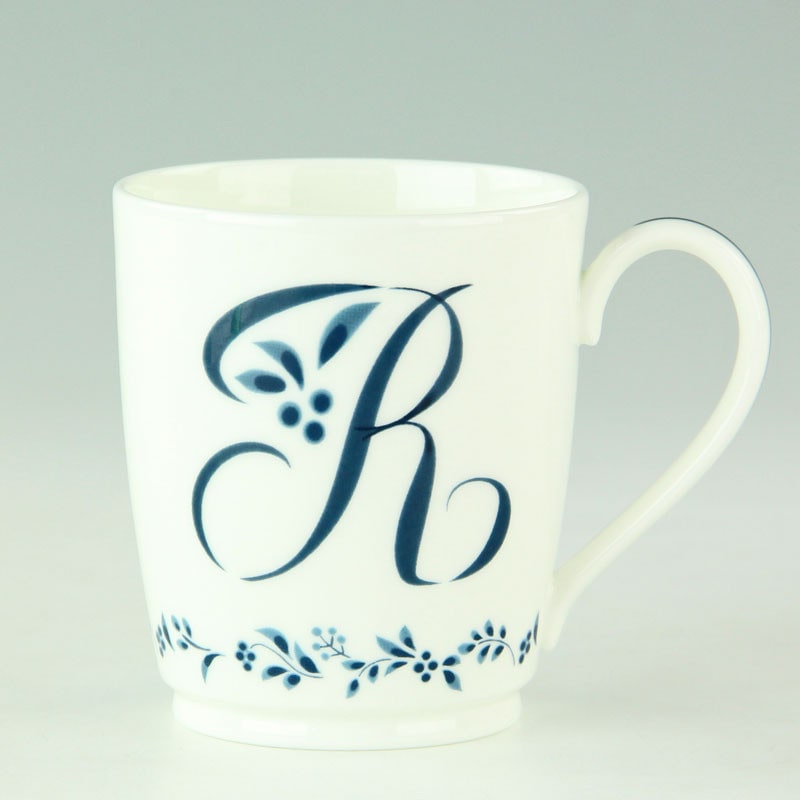 ［ノリタケ］アルファベットマグ R