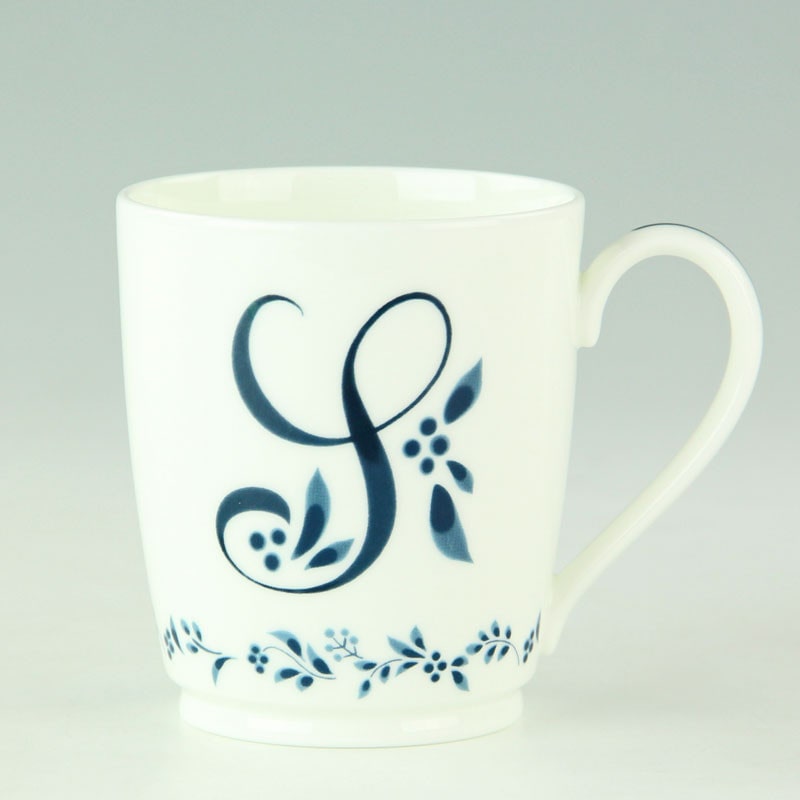 ［ノリタケ］アルファベットマグ S