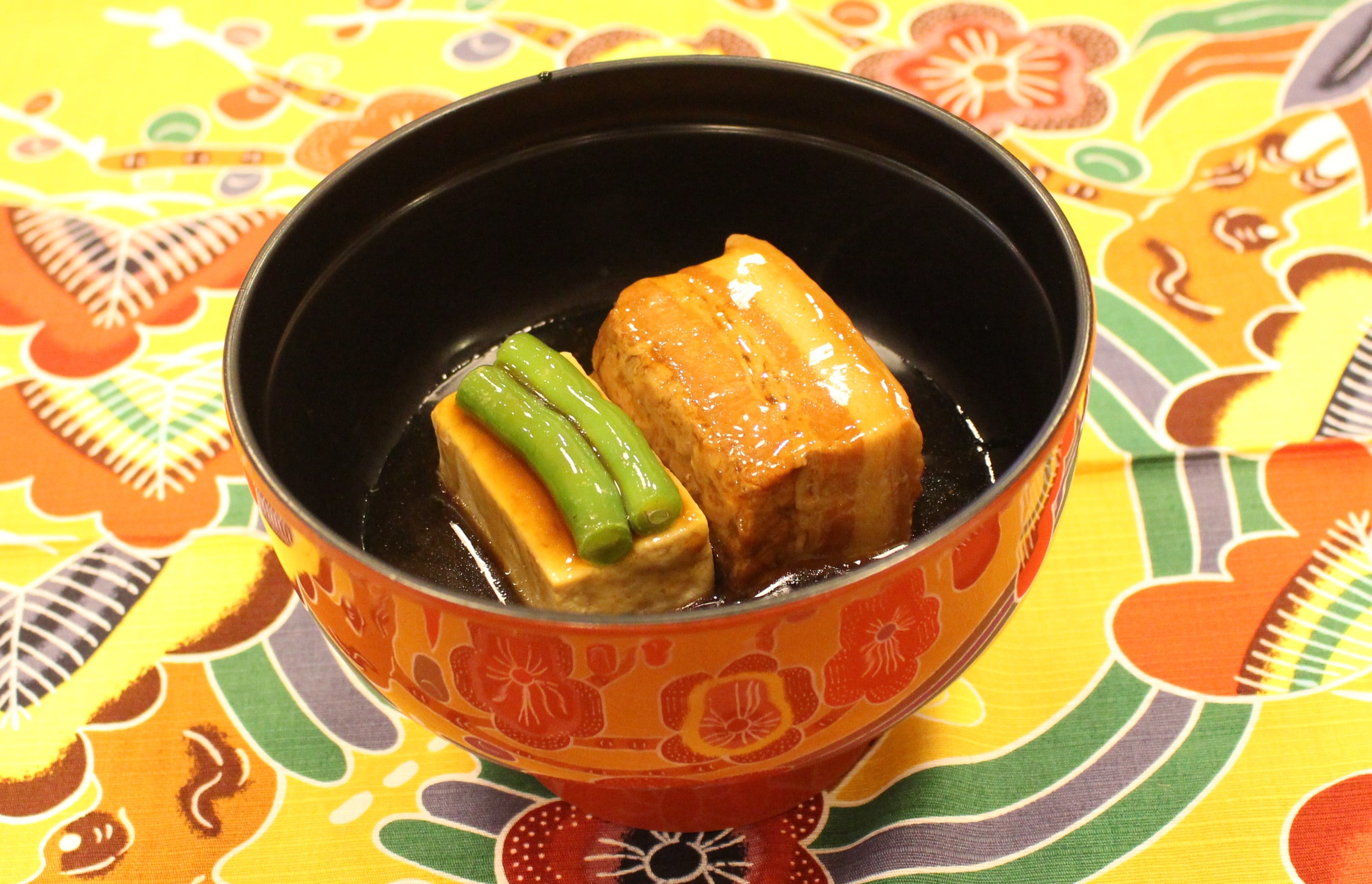 【お歳暮】至高の逸品 らふてー （琉球料理と琉球舞踊 四つ竹） 冬の味コレ！