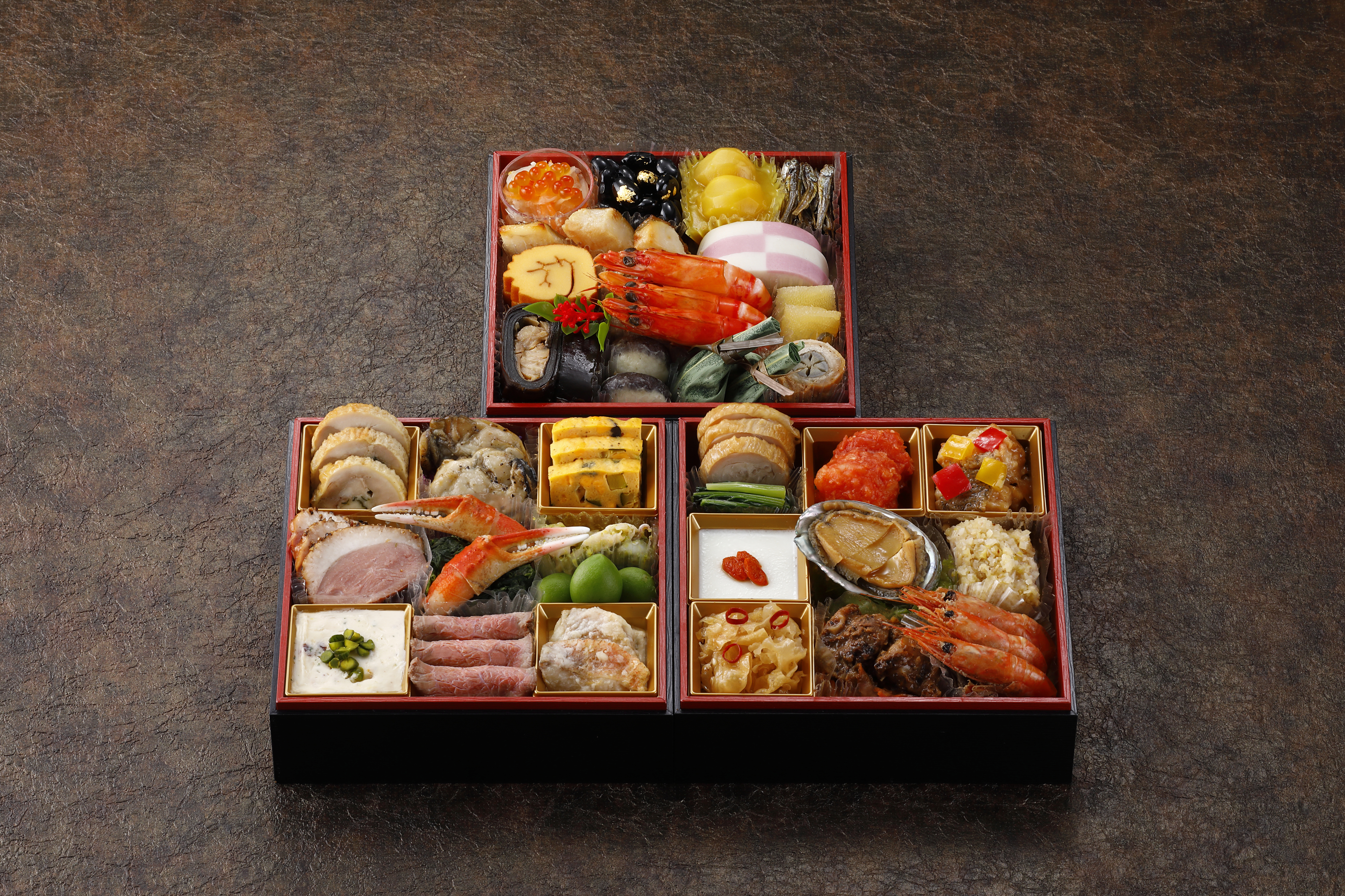 [おせち] 和洋中おせち三段重 【ホテルオークラ】