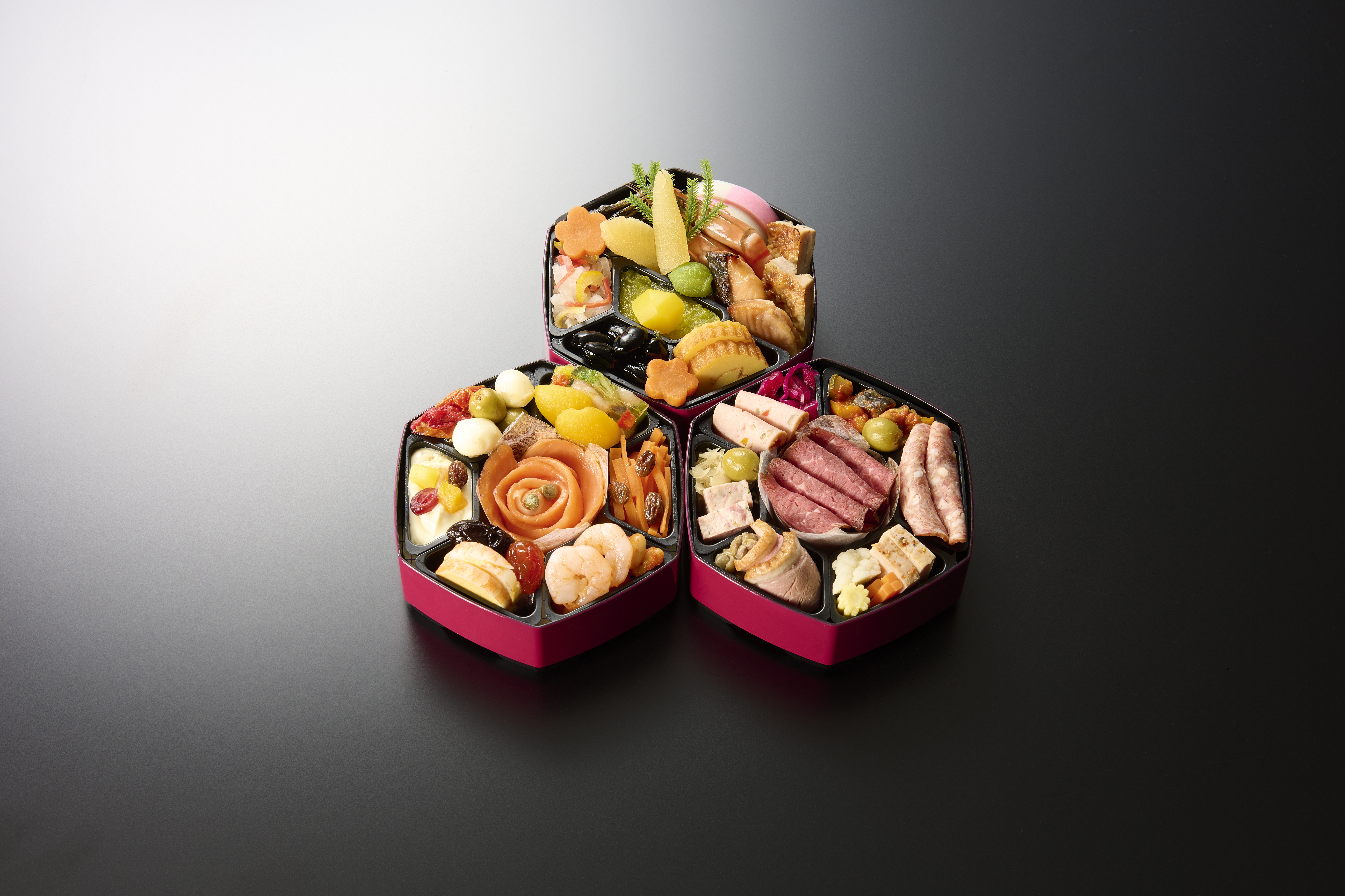 [おせち] 「ほのか」和洋三段重【銀座花蝶】