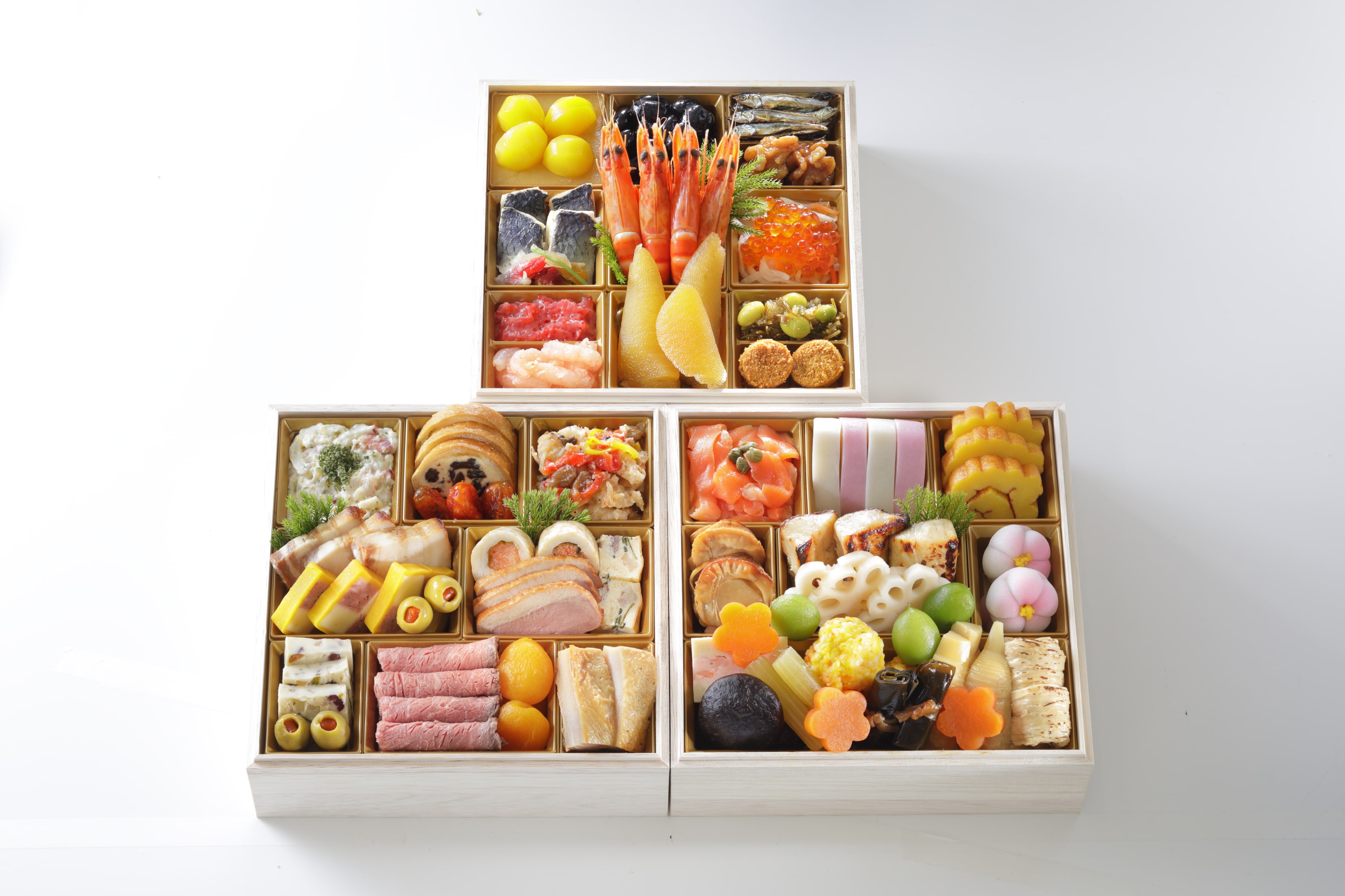  [おせち] 和洋三段重【八百彦本店】