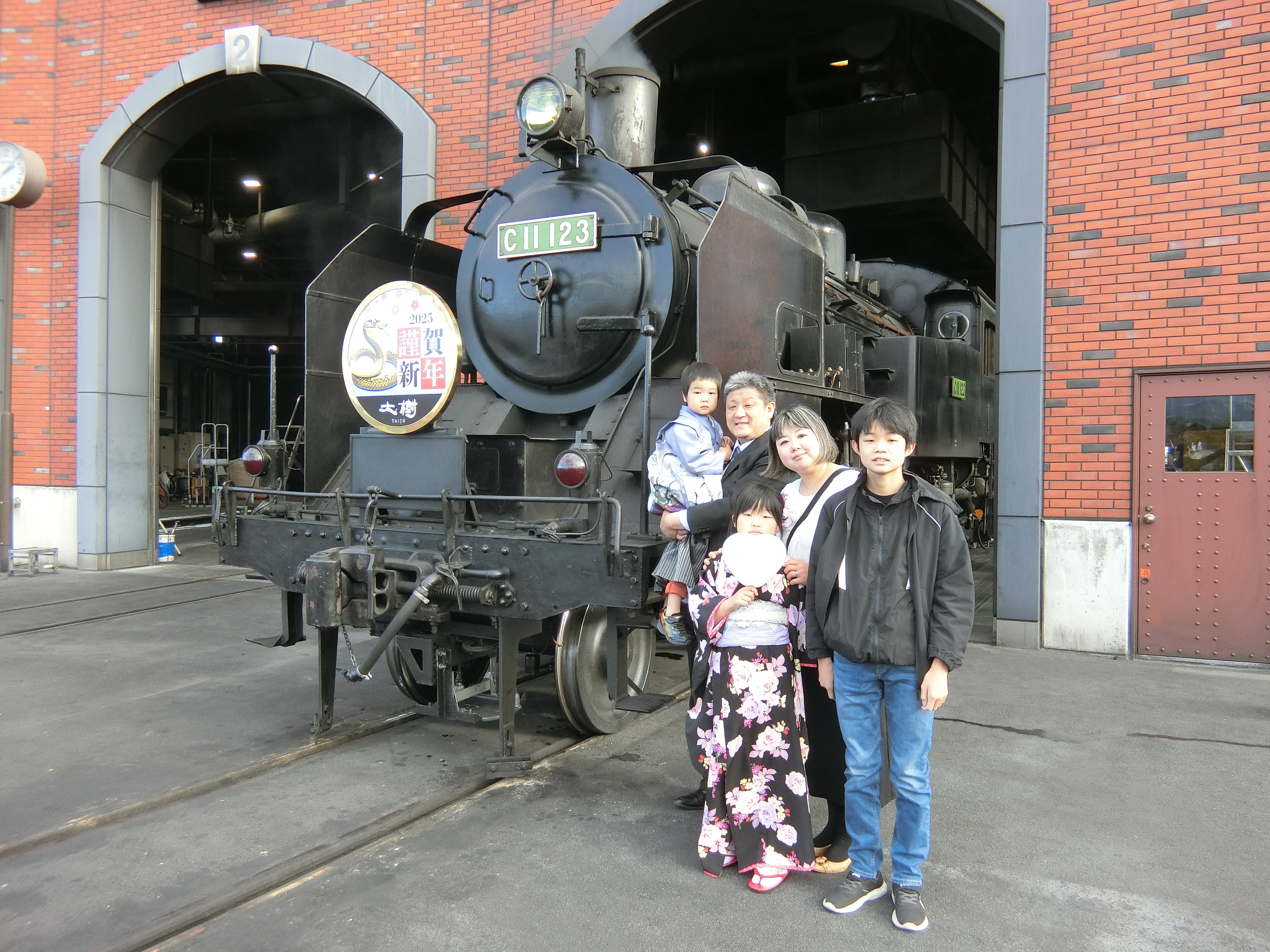 【11月22日(日)：午前】下今市駅構内SL機関庫前　七五三記念撮影会（撮影会と合わせて今市報徳二宮神社で七五三祈願も行います！）