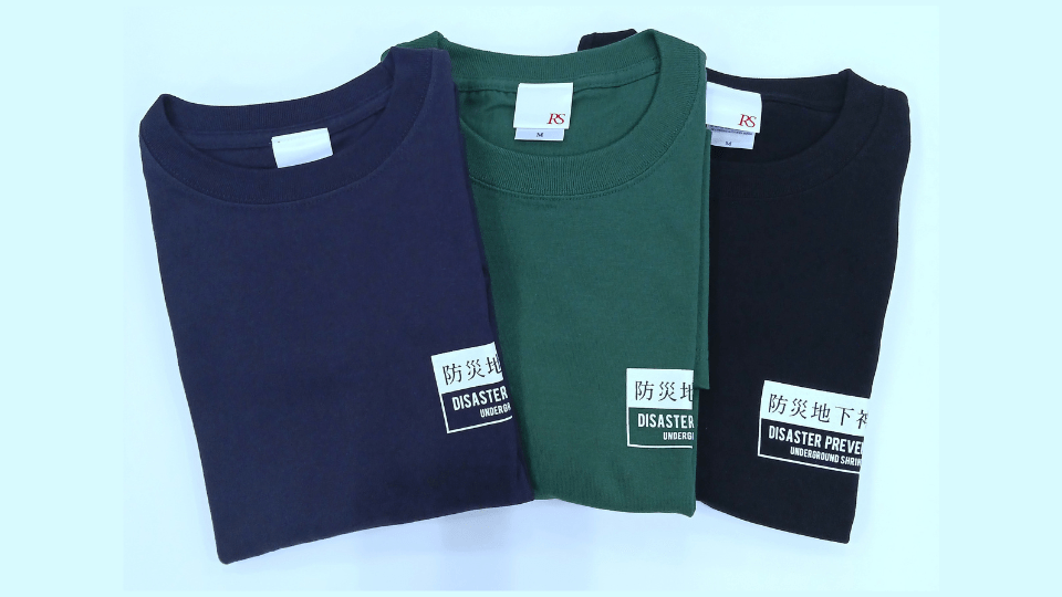 Tシャツ